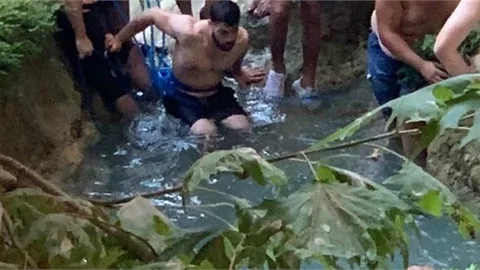 Ekipler Kayaları Kırdı Çocuğun Cansız Bedenine Ulaşıldı