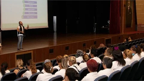 Büyükşehir Personeline; En İyi Narkotik Polisi Anne, Narkorehber, Gençlik Modülü Eğitimi