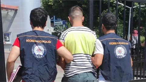 Mersin'de Göçmen Kaçakçılarına Operasyon