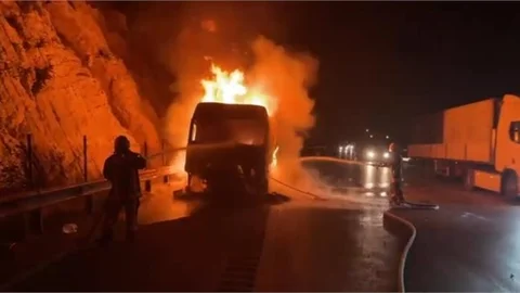Kömür Yüklü TIR Alev Aldı