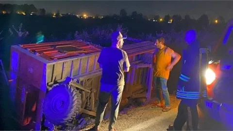 Mersin'de Bir Kadın Devrilen Traktörün Altında Kaldı