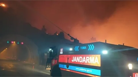 Jandarmadan Yangın Söndürme Çalışmalarına Destek