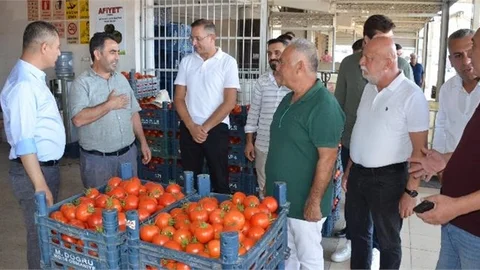 Tarsus Hal Esnafı Büyükşehir’in Hizmetlerinden Memnun
