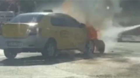 Araç Alev Aldı!