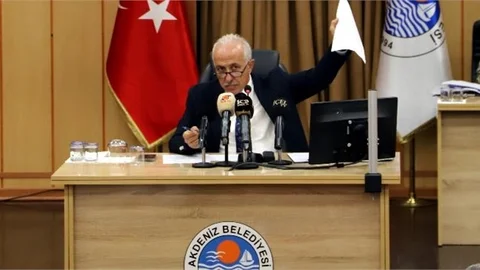 Başkan Gültak, Okul İnşası İçin Yapılan Arsa Tahsisine Dava Açan Meclis Üyelerine Tepki Gösterdi