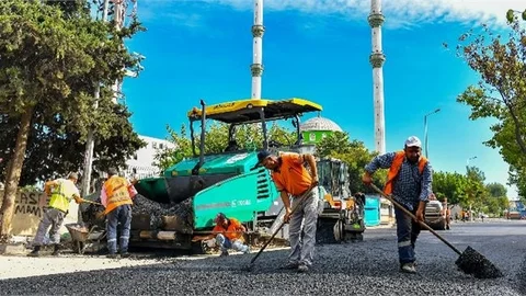 Çay ve Çilek Mahallesi’nin Yolu, İpek Yolu Gibi Oldu