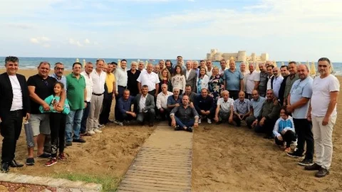 Başkan Gültak, "19 Ekim Muhtarlar Günü" Dolayısıyla Akdeniz’e Bağlı Mahalle Muhtarlarını, Hafta Sonu Silifke’de Deniz Kenarında Bulunan Bir Otelde Ağırladı
