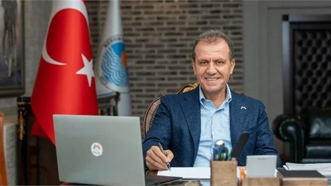 Mersin Büyükşehir Belediye Başkanı Vahap Seçer, "19 Ekim Muhtarlar Günü" Dolayısıyla Bir Mesaj Yayınladı.
