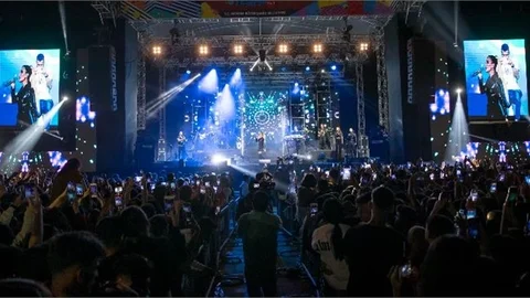 Gençlik Festivali’nde İrem Derici Rüzgarı…