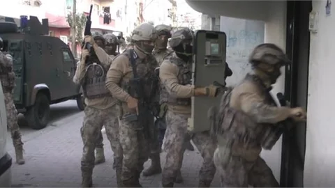 Mersin Polisinden Dolandırıcılara Operasyon