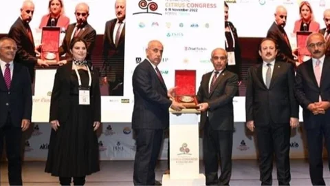 Bakan Kirişçi Mersin'de Önemli Açıklamalarda Bulundu