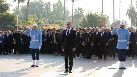 Seçer: "Atamızın Huzuruna Kalbimiz, Gözümüz, Dilimiz Başka Çıkmadık"