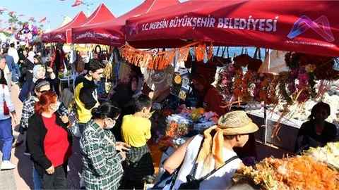Mersin, Narenciye Festivali'nde Buluştu