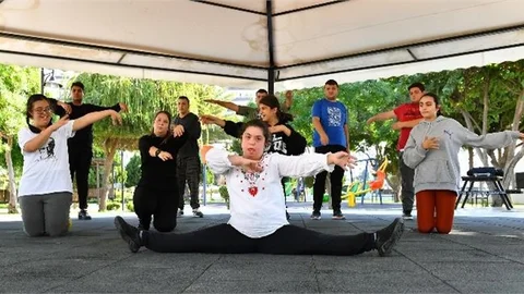 Özel Bireyler Birçok Yörenin Dansını Öğreniyor