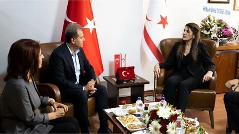 Seçer: "Biz Kıbrıs'ı Bir Parçamız Olarak Görüyoruz"