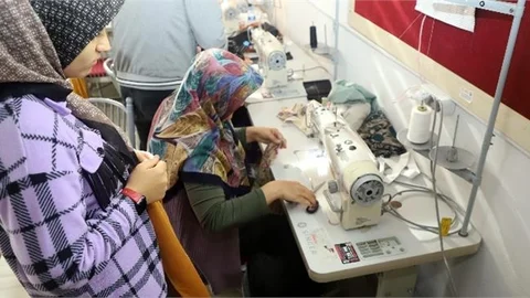 Akdeniz Belediyesi Mahalle Kültür Sanat Evleri, Altın Bilezik Sahibi Yapıyor