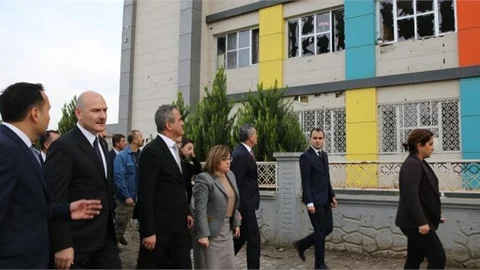 Gaziantep'in Karkamış İlçesine Roket Saldırısı: 2 Kişi Hayatını Kaybetti