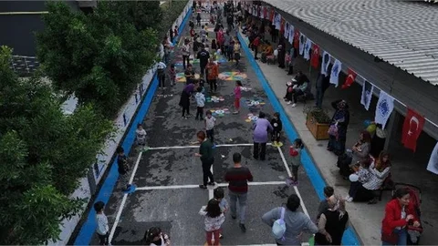 Bu Sokak Sadece Çocukların