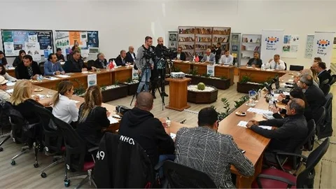 Mersin, Çamlıbel Balıkçı Barınağı’nın Geleceğini Konuşuyor