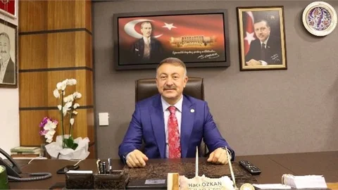 Mersin Milletvekili Özkan Öğretmenler Gününü Kutladı