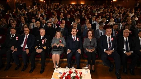 Başkan Vekili Kış, 24 Kasım Öğretmenler Günü Programlarına Katıldı