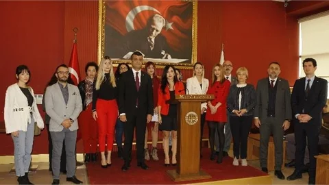 Mersin Barosu Basın Açıklaması Yaptı