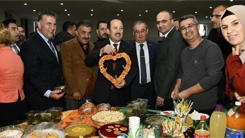 Vali Ali Hamza Pehlivan, Erdemli İlçesinde Düzenlenen Vitamin C Şenliğine Katıldı