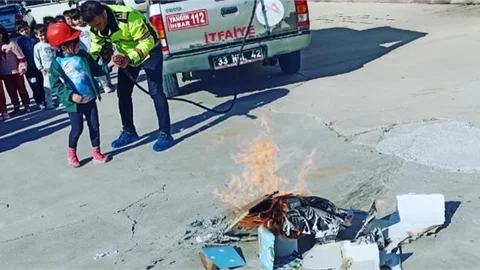 Mersin Büyükşehir İtfaiyesi’nden Okullarda Yangın Tatbikatları