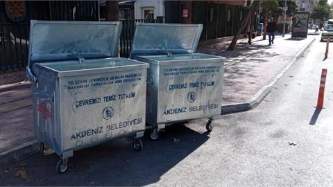 Akdeniz'de, Günde 400 Ton Çöp Toplanıyor