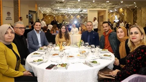 Akdeniz Belediyesi’nde ‘öğretmenler Günü’ Buluşması