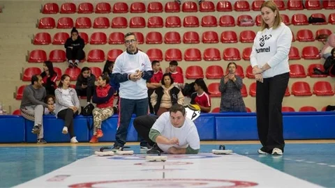 Özel Çocuklar Floor Curlıng İle Tanıştı
