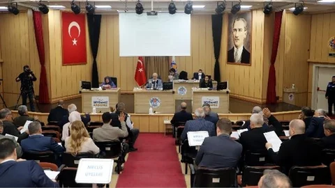 Akdeniz Belediye Meclisi Aralık Ayı İlk Toplantısını, M. Mustafa Gültak Başkanlığı’nda Konferans Salonunda Gerçekleştirdi