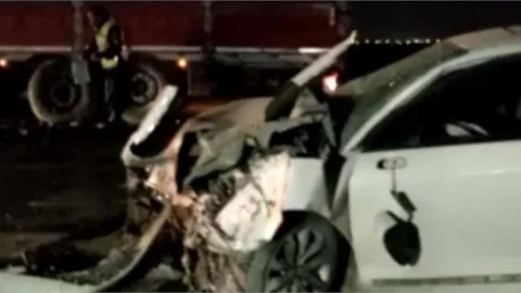 Tır İle Araba Çarpıştı:1 Yaralı