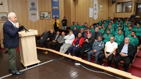 Akdeniz Belediye Başkanı Gültak, Akdeniz’deki Spor Yatırımlarını Tüfad’a Anlattı