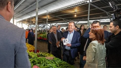 Başkan Seçer ve Başkan Özyiğit Yenişehir'de Esnafı Gezdi
