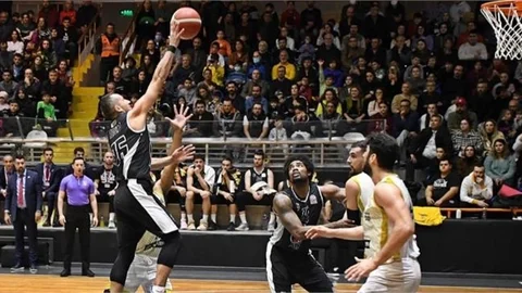 Carettalar Zirveyi Sevdi