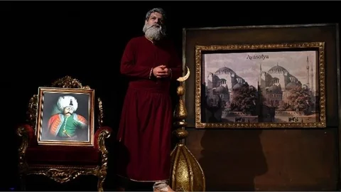 Şehir Tiyatrosu ‘ben Mimar Sinan Oyunu’nu Basın Mensupları İçin Sahneledi