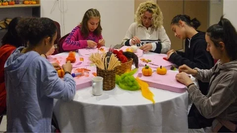 Kır Çiçekleri Sanatla Sporu Birleştiriyor