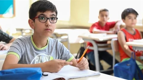 Meb, Yarıyıl Tatilinde Öğrencilere İlk Kez Ücretsiz Kurslar Düzenleyecek