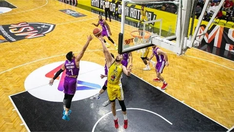 Msk'nın Sigortası Attı: 70-60