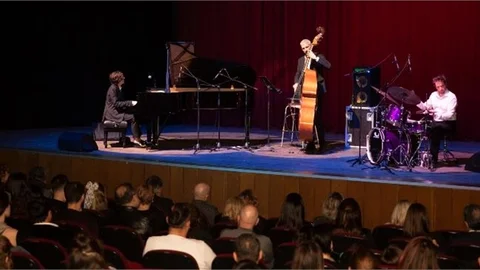 Türkiye’nin En Genç Caz Piyanisti Mersinlilerle Buluştu