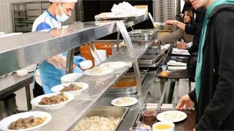Meb, ŞÛra Kararlarındaki Ücretsiz Yemek Konusunu da Uygulamaya Geçiriyor
