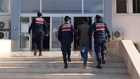 Jandarma Ayak İzinden Hırsızı Yakaladı