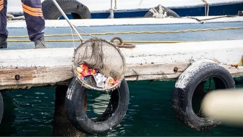 Denizden 289 Metreküp Atık Toplandı