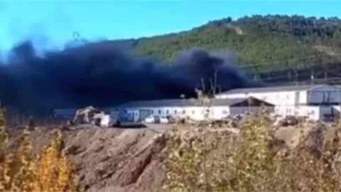 Silifke'de Bir Tesiste Yangın