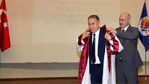 Prof. Dr. Erol Yaşar Düzenlenen Rektörlük Devir Teslim Töreni İle Yeni Görevine Başladı