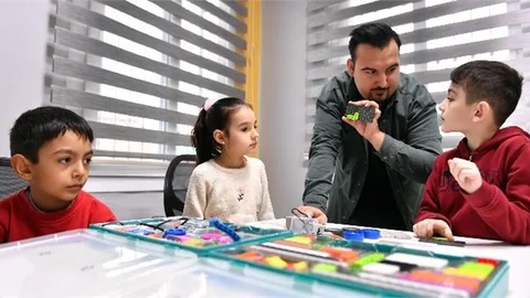 Robotik Kodlamayı Büyükşehir’le Öğreniyorlar