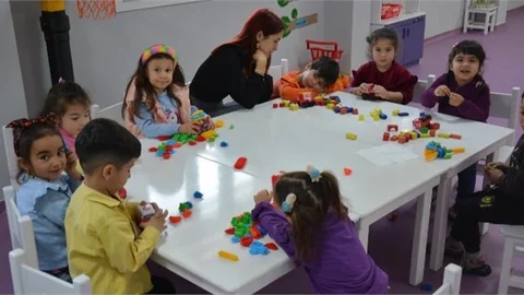 Mersin Büyükşehir Belediyesi, Rehberlik Hizmetleriyle de Eğitime Desteğini Sürdürüyor