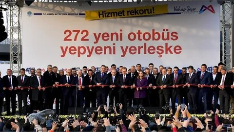 Mersin’in Yeni Toplu Taşıma Yerleşkesi Hizmete Açıldı