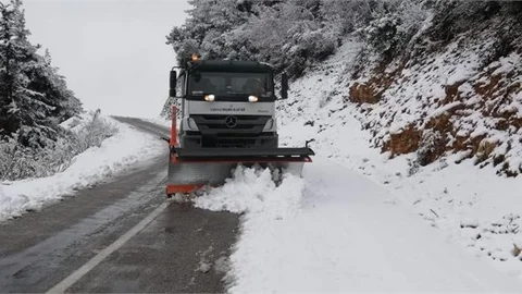 Çamlıyayla ve Tarsus’un Yükseklerinde Kar’la Mücadele Çalışması